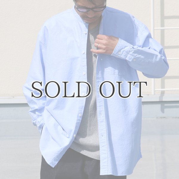 画像4: 播州織オックスフォードシャンブレー バンドカラー 長袖 ボクシーAラインシャツ【MADE IN JAPAN】『日本製』/ Upscape Audience (4)