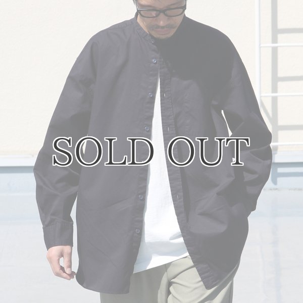 画像2: 遠州織7オンス チノクロス バンドカラー 長袖 ボクシーAライン シャツ【MADE IN JAPAN】『日本製』/ Upscape Audience (2)