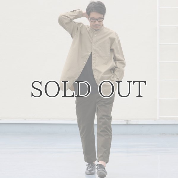 画像7: 遠州織7オンス チノクロス バンドカラー 長袖 ボクシーAライン シャツ【MADE IN JAPAN】『日本製』/ Upscape Audience (7)
