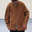 画像9: 21W（ウェール）コーデュロイ バンドカラー ボクシーAライン 長袖シャツ【MADE IN JAPAN】『日本製』/ Upscape Audience (9)