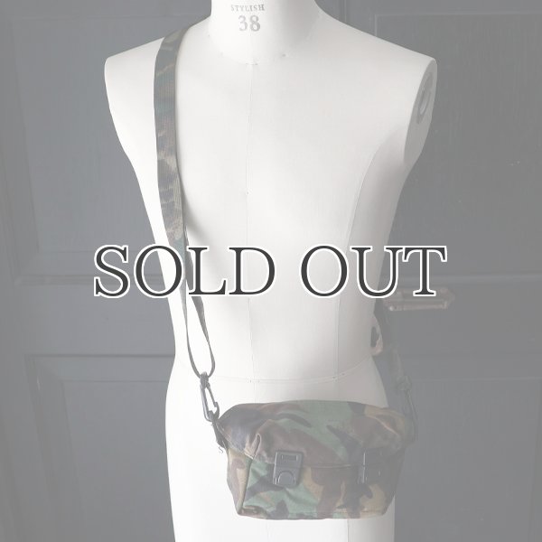 画像2: DEAD STOCK  / U.S. Woodland Camo Shoulder Pouch（ アメリカ軍 ウッドランド ショルダーポーチ  ） (2)