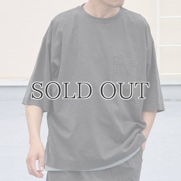 画像3: ピグメント 米綿（USAコットン）16/-天竺（8.45オンス）グラスポケ付き クルーネック ハーフスリーブ ボクシー Tシャツ / Audience (3)