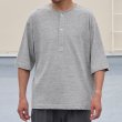 画像2: 「和歌山」ラフィー天竺 （5.5オンス）ハーフスリーブ スリーピングヘンリー Tシャツ【MADE IN JAPAN】『日本製』/ Upscape Audience (2)
