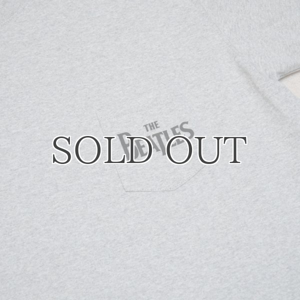 画像15: BEATLES "THE BEATLES" 7.1oz米綿丸胴オールドプリントクルーネックポケットT / Audience (15)