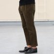 画像2: 【RE PRICE / 価格改定】イタリアBESTE社 モールスキン 2タックアンクルパンツ / Audience (2)