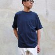 画像2: コーマ天竺ロールアップ胸ポケ付TEE【MADE IN JAPAN】『日本製』/ Upscape Audience  (2)