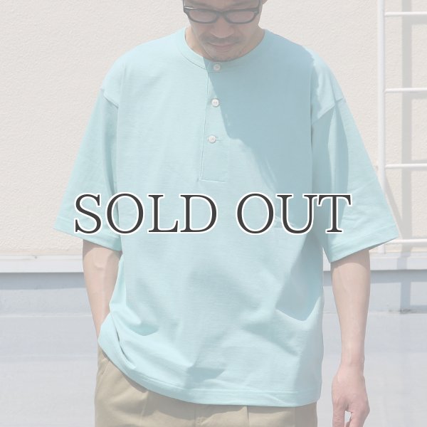 画像2: 17/1 空紡糸天竺（12オンス）ヘンリーネック ハーフスリーブ Tシャツ【MADE IN JAPAN】『日本製』/ Upscape Audience (2)