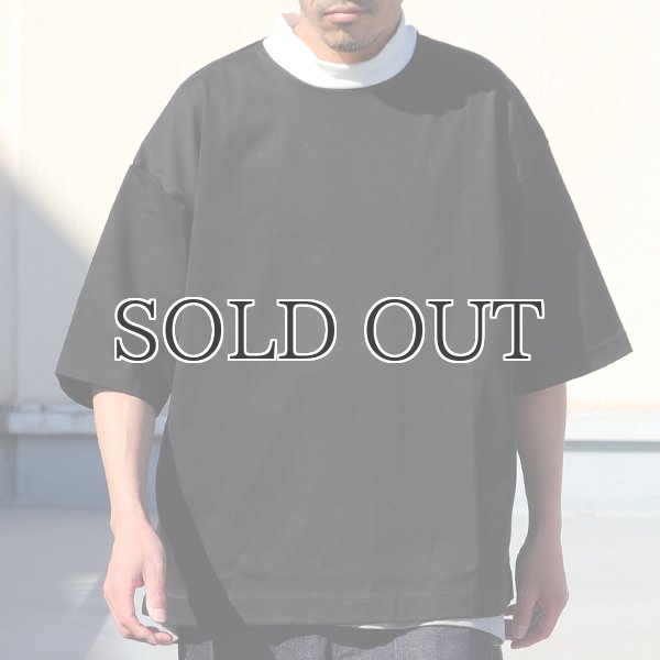 11/24まで！【美品】BEARDSLEY チェックシャツTシャツ　グレー BEARDSLEY（ビアズリー）の「セットアップでパンツが揃う バック