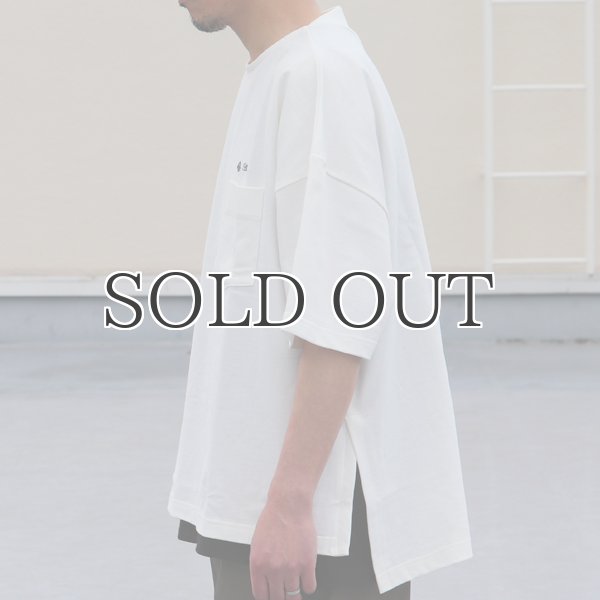 画像4: VORTEX 8オンス（MVS天竺）サイドスリット ブランドロゴ刺繍付き ハーフスリーブ ボクシーAライン Tee【MADE IN JAPAN】『日本製』/ Upscape Audience (4)