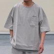 画像9: VORTEX 8オンス（MVS天竺）サイドスリット ブランドロゴ刺繍付き ハーフスリーブ ボクシーAライン Tee【MADE IN JAPAN】『日本製』/ Upscape Audience (9)