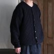 画像2: 「尾州」ダイヤ柄コットンキルト フィンガーホール付き ノーカラースナップジャケット【MADE IN JAPAN】『日本製』 / Upscape Audience (2)