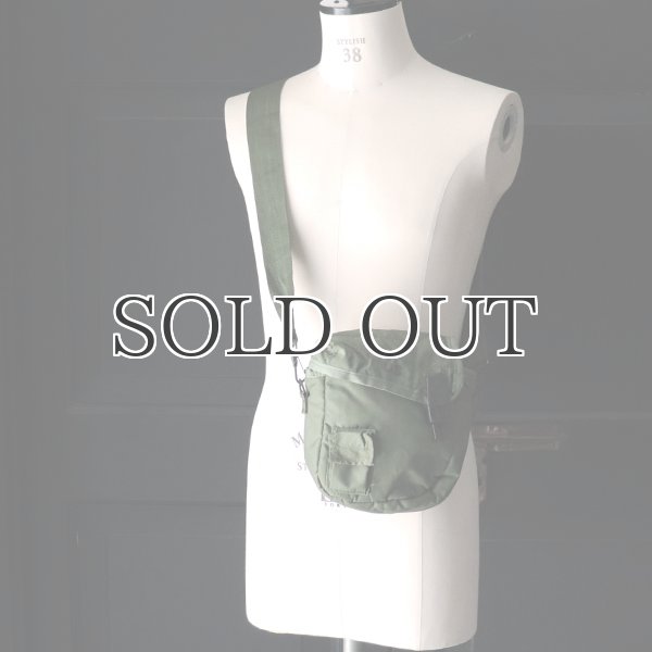 画像4: DEAD STOCK  / U.S Army 2QT Water Canteen Cover Strap Bag ( 米軍 2QT ウォーター キャンティーンカバー ストラップ バッグ ) (4)