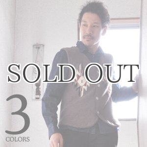 画像: アクリルコットンオルテガ柄コンチョボタンニットベスト / Audience