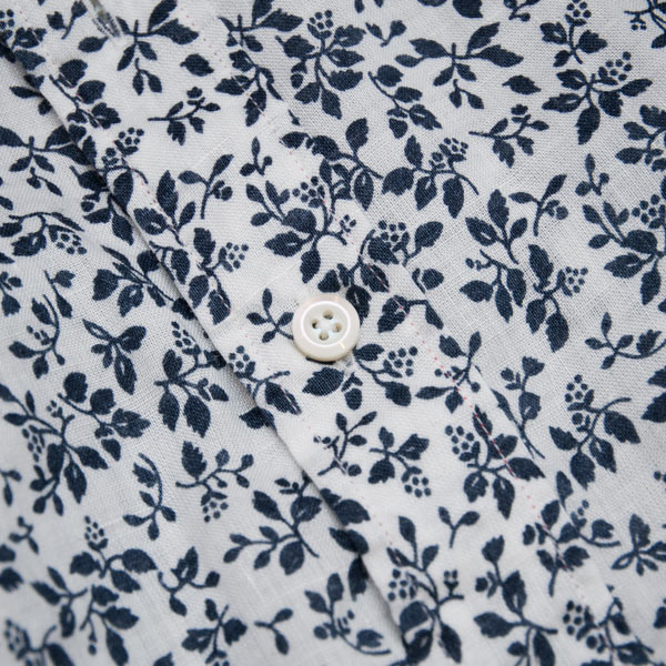 画像: 【RE PRICE / 価格改定】小花柄リネンワイドスプレッドカラーボタンダウン長袖シャツ 【MADE IN JAPAN】『日本製』/ Upscape Audience