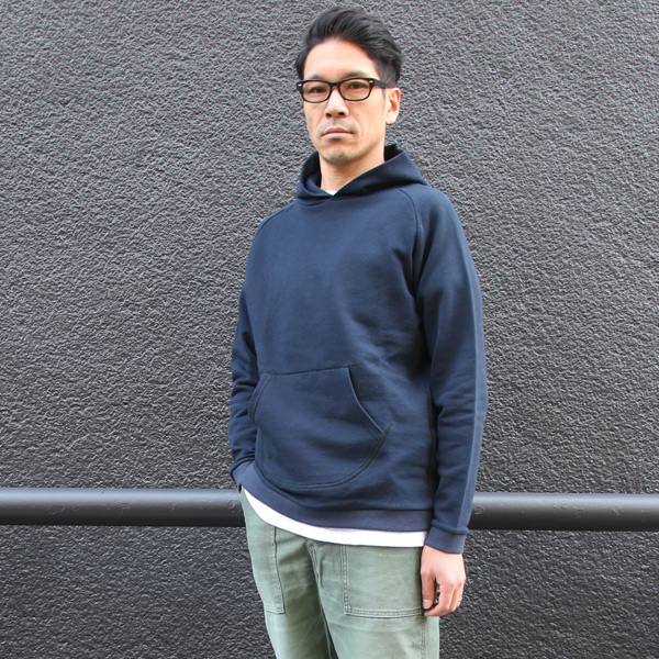 画像2: スウェット サドルショルダー フードプルオーバー L/S 【MADE IN JAPAN】『日本製』/ Upscape Audience (2)