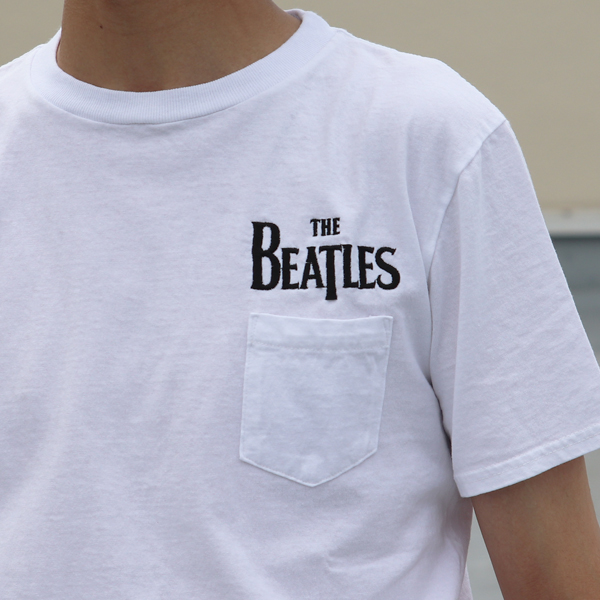 【RE PRICE / 価格改定】BEATLES ロゴ刺繍USAファブリック丸胴国産ポケットTEE【FABRIC MADE IN USA