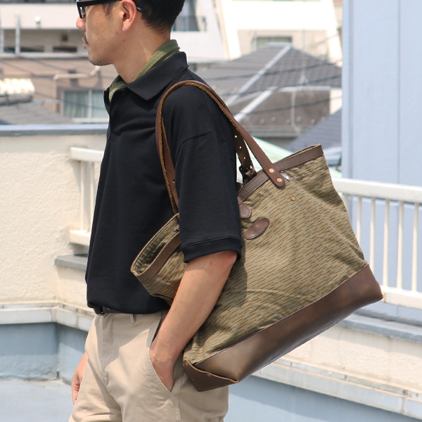 画像2: デッドストックレインカモテント生地×Leather Travel Tote Bag 【送料無料】 / Upscape Audience VASCO (2)