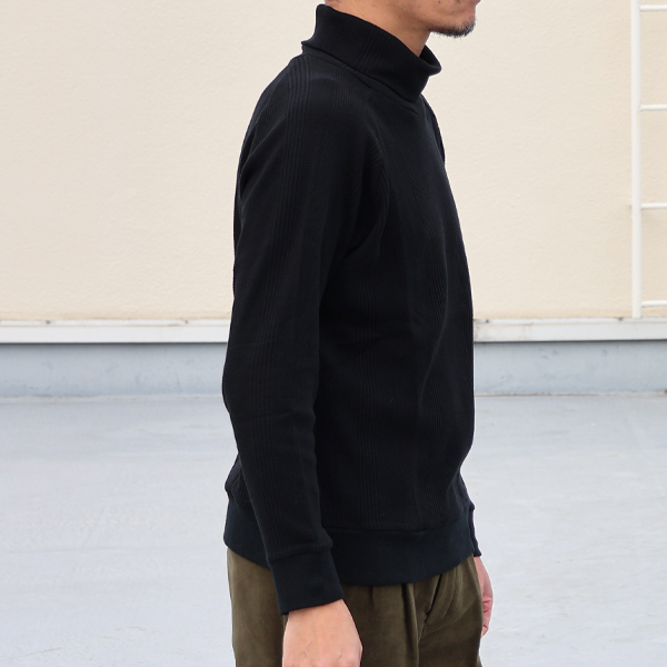 画像4: 【RE PRICE / 価格改定】ランダムワッフル サドルショルダー タートルネック L/S ニットソー【MADE IN JAPAN】『日本製』/ Upscape Audience (4)