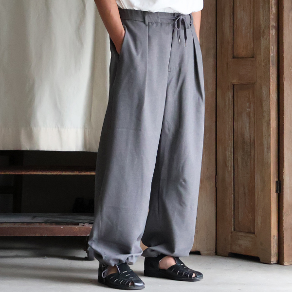 画像2: Naturemier™（ナチュレミア）TECH リネンライクトロワッシャー 1タック カーヴド ドロストパンツ【MADE IN JAPAN】『日本製』【送料無料】/ Upscape Audience (2)