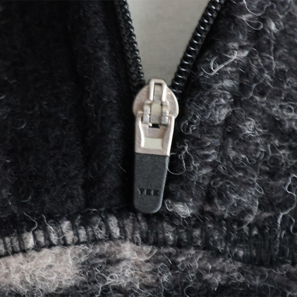 画像8: ECOLANA(エコラーナ) ウール スライバーチェック スタンドZIP プルオーバー【MADE IN JAPAN】『日本製』【送料無料】/ Upscape Audience (8)