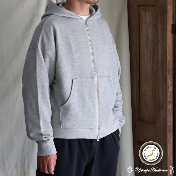 画像1: 「和歌山」 30/8吊り裏毛 (13オンス) ボクシー クロップド フードZIPパーカー【MADE IN JAPAN】【送料無料】『日本製』 / Upscape Audience (1)