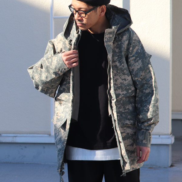 DEAD STOCK / US ARMY ECWCS GORE TEX PARKA GEN2 ACUUCP米軍 エク