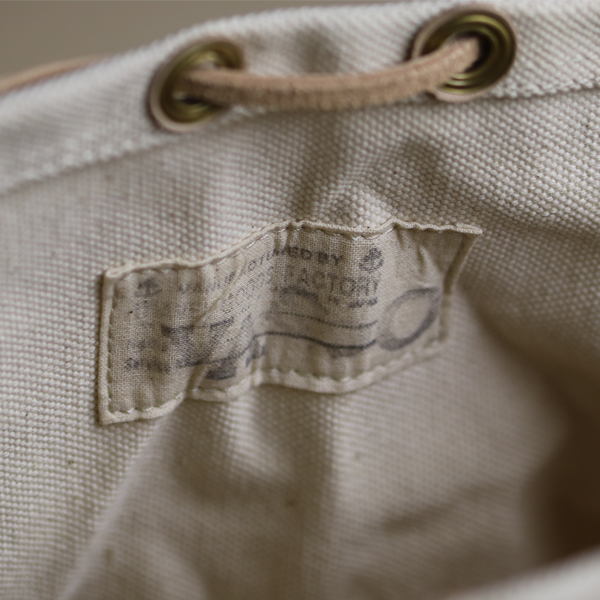 画像: CANVAS DOMESTIC MAIL PORSE BAG  / VASCO